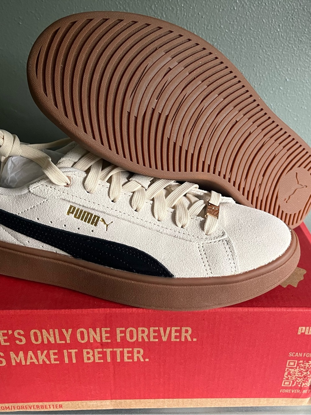 NWT Puma Aveline SD Suede Sneakers Women’s 8 Alpine Snow Black Gold
